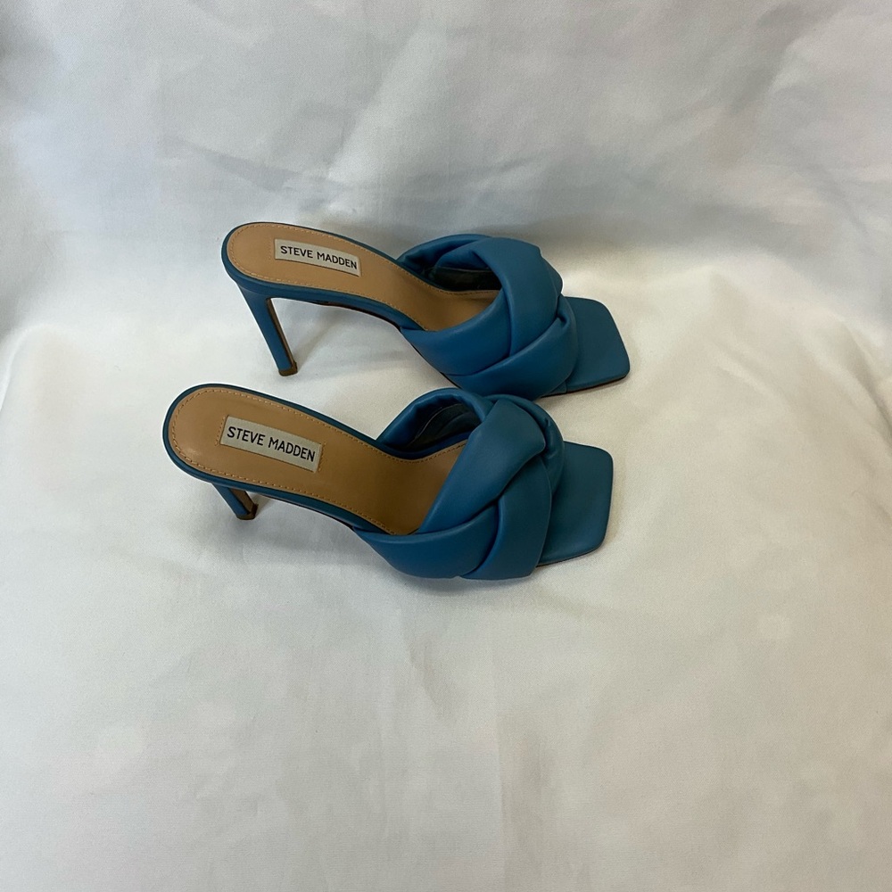 Steven Madden front mules